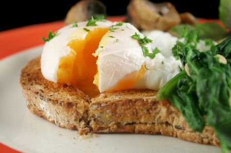 Poached Eggs, Spinach and Mushrooms