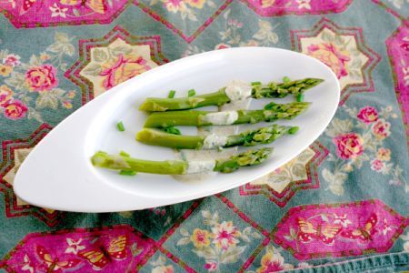 Steamed Asparagus With a Mustard Chive Sauce