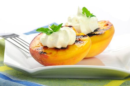Grilled Peaches with Yogurt and Honey
