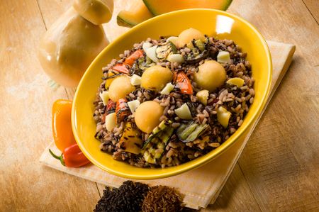 Wild Rice Nuts-and-Fruits Toss