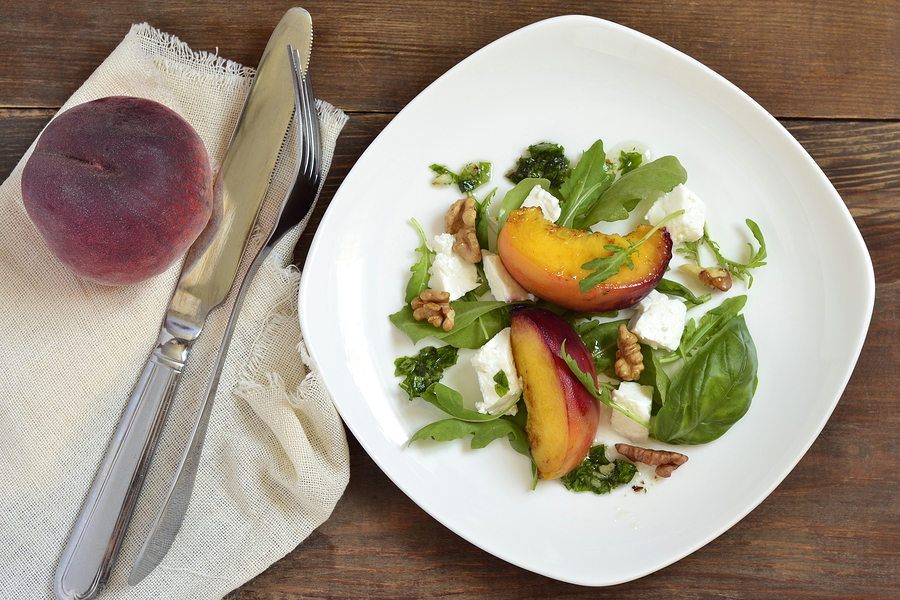 Arugula Salad With Honey-Drizzled Peaches
