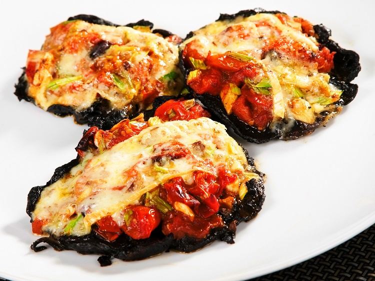 Low-Carb Veggie Mini-Pizzas