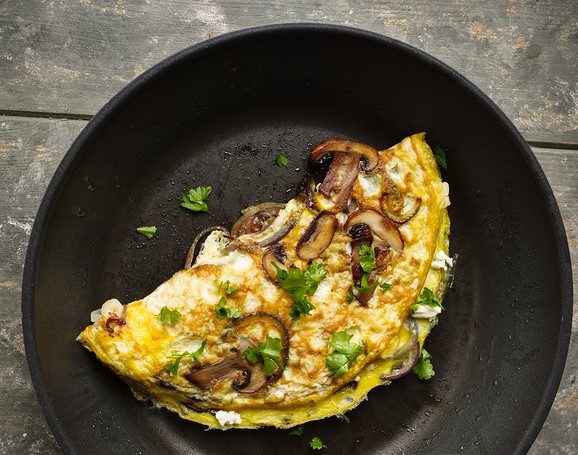 Keto mushroom omelette