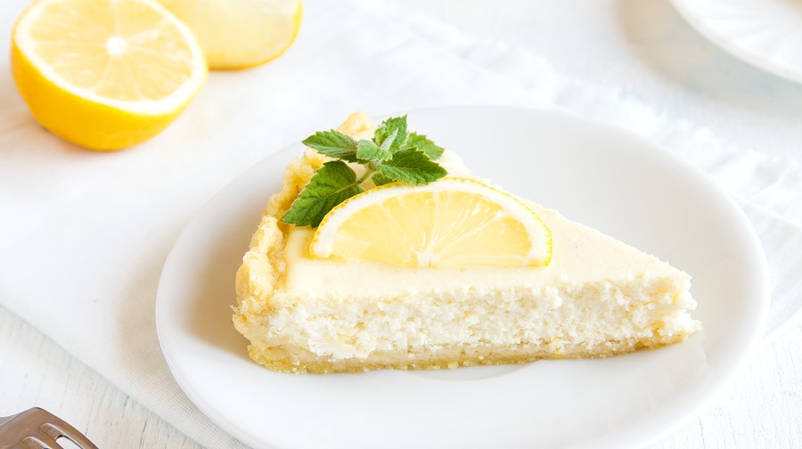 Keto lemon cheesecake